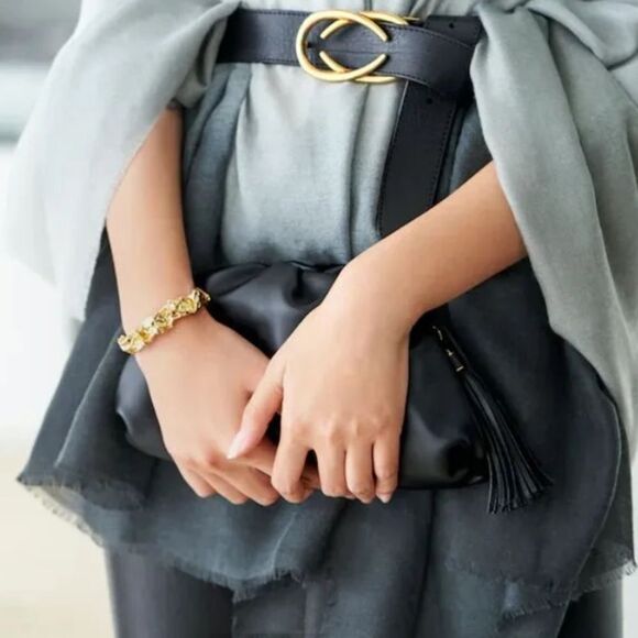 Amber Sceats Emery Cuff Gold Bracelet New - Picture 2 of 6